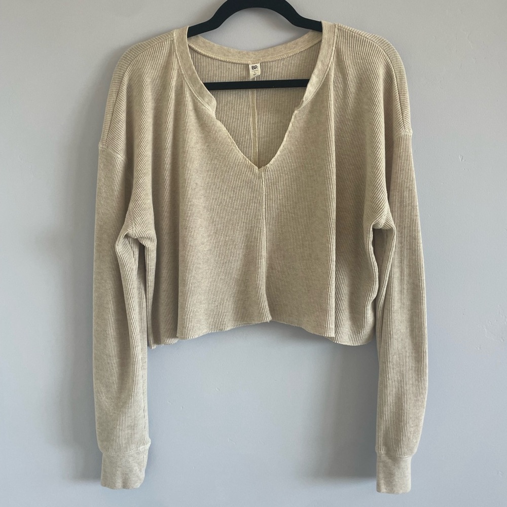 cropped long sleeve top